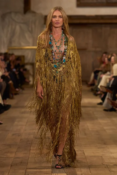 Look 48